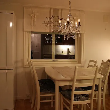 Casa de Férias Skomakergarden Ulsteinvik